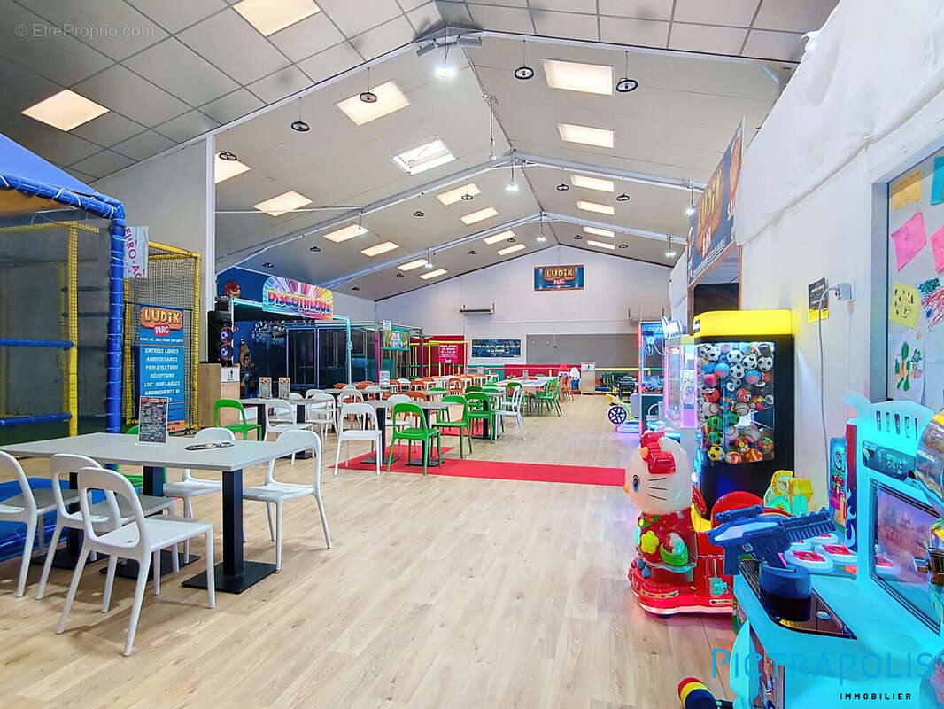 Commerce 720 m² à vendre à Gigean (34770) - photo 2