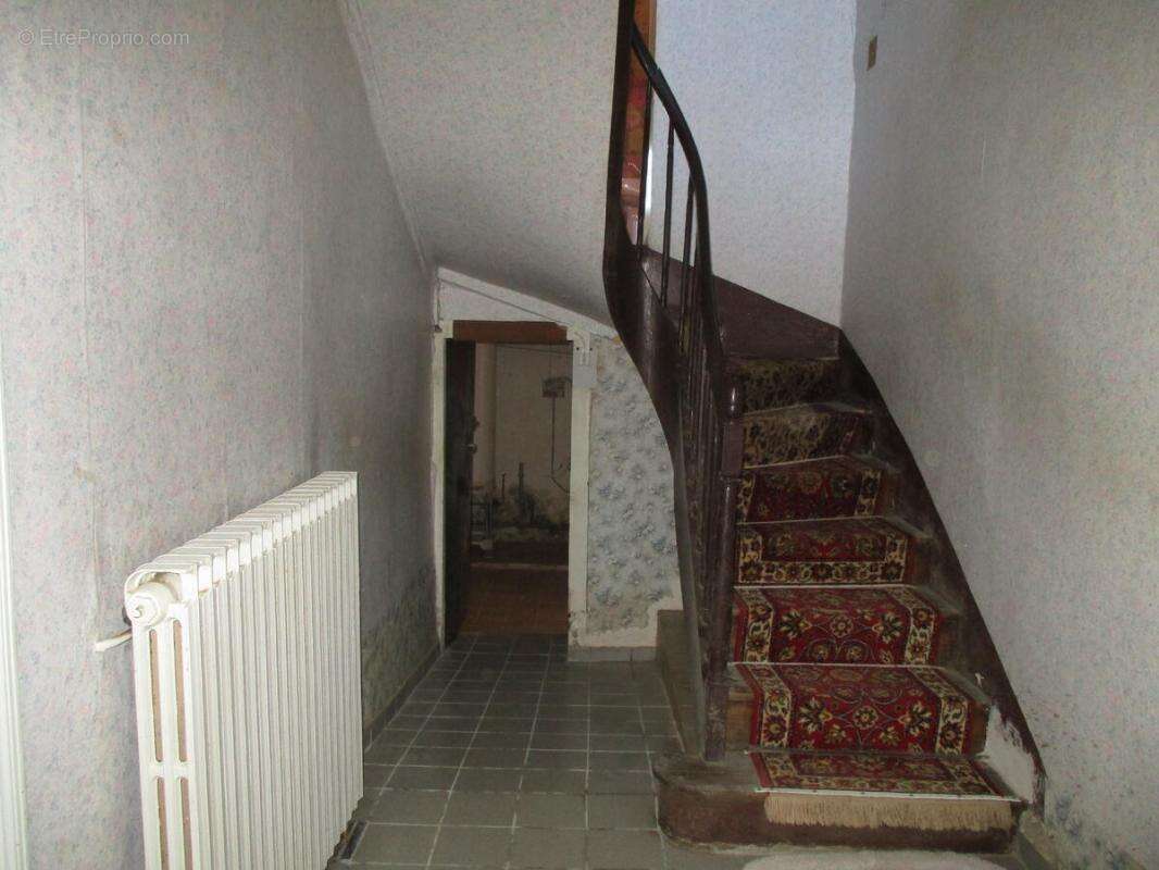 Maison à LARROQUE