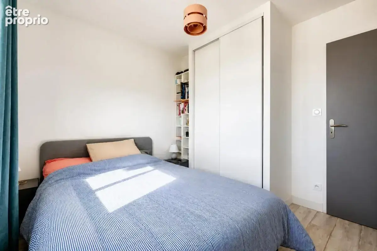 Villeurbanne 2 pièces de 34 m² traversant climatisé et meublé - photo 6