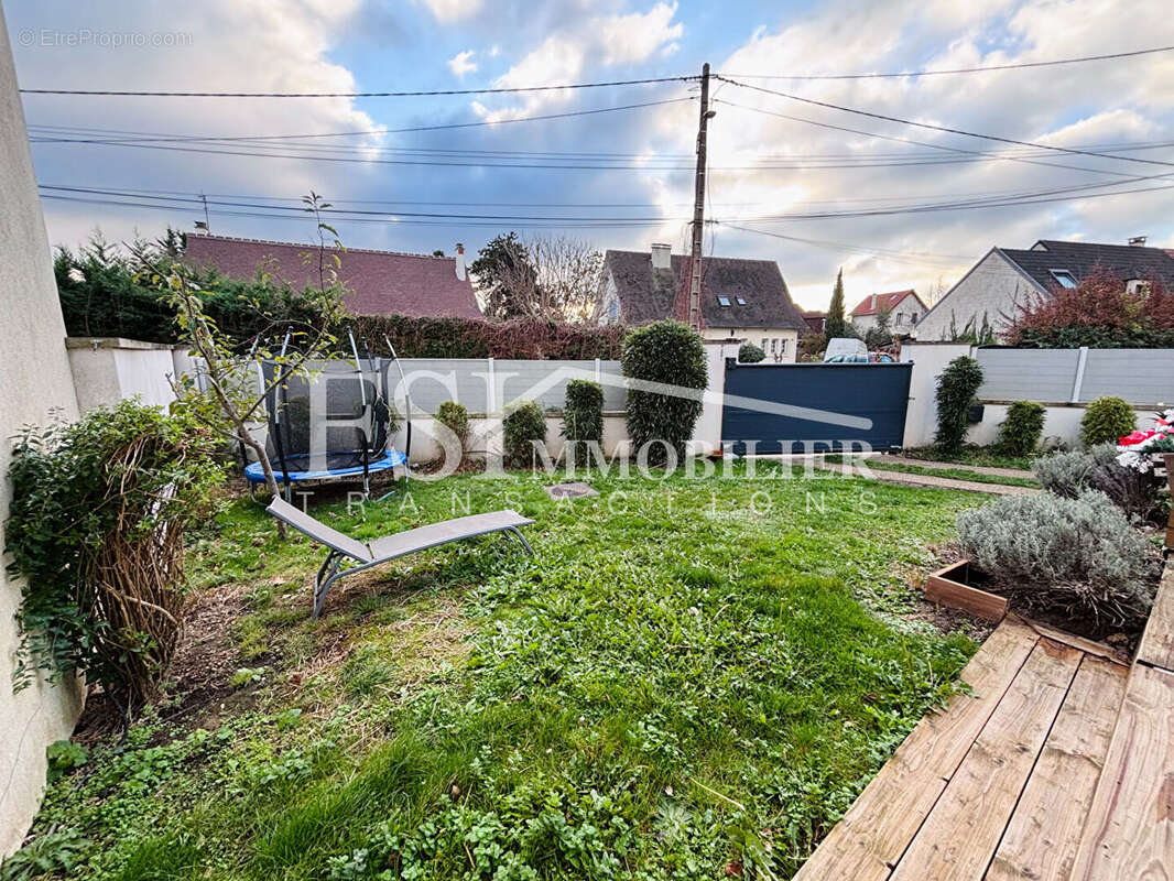 Maison à SAINT-LEU-LA-FORET