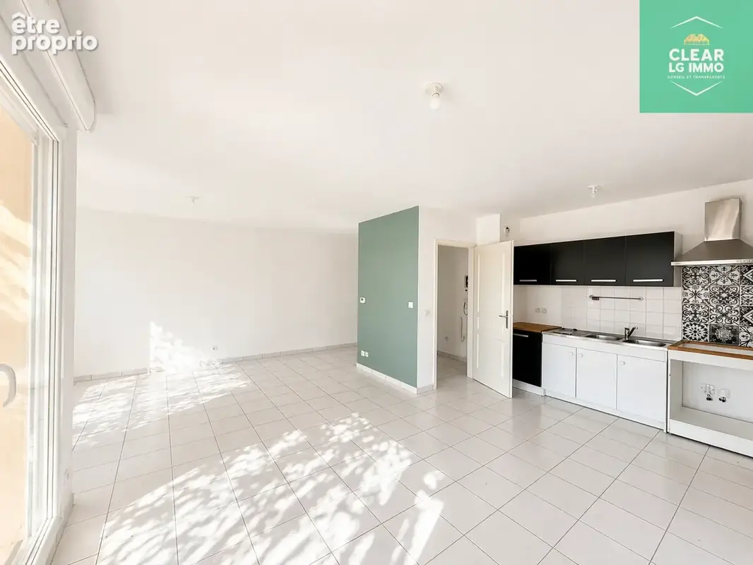Appartement F3 récent avec terrasse à Saint-Privat-la-Montagne - photo 6