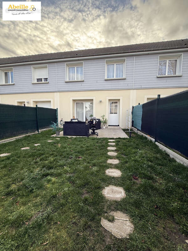 Maison à SAINT-CHERON