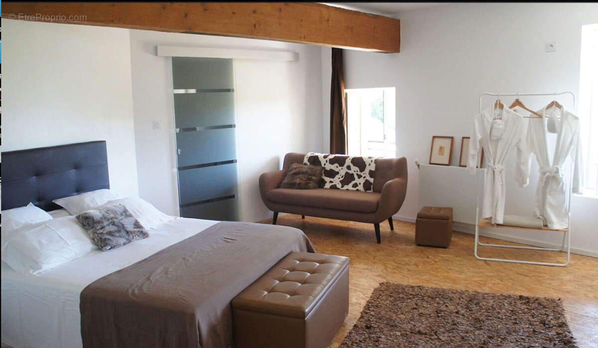 Maison  10 pièce(s) 577 m2 - photo 9