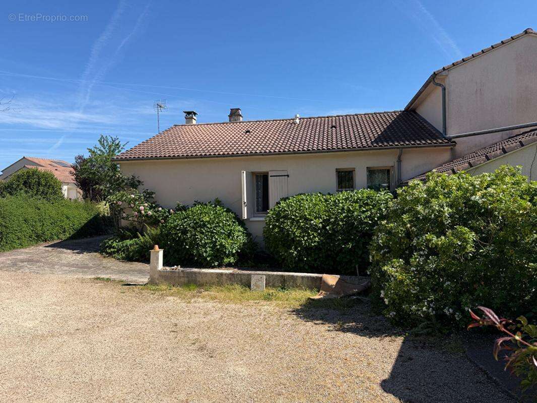 Maison à SAIVRES
