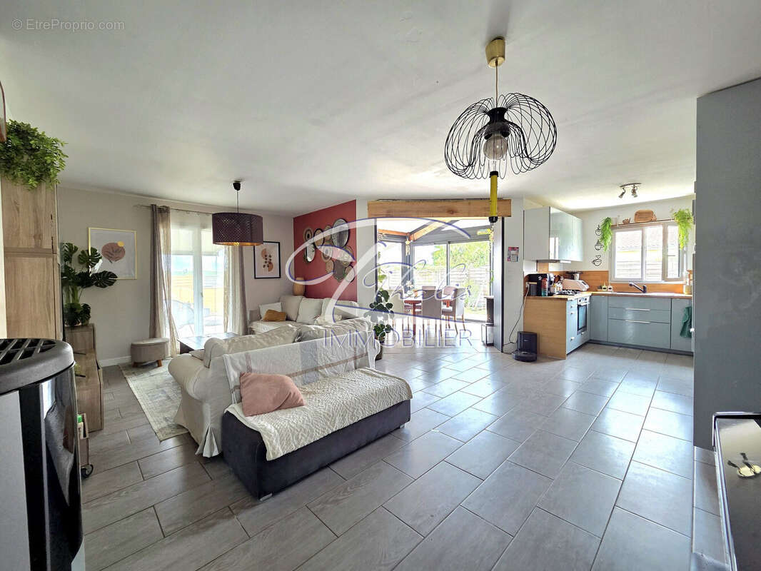 Maison 121 m² à Saint-Gervais  - photo 8
