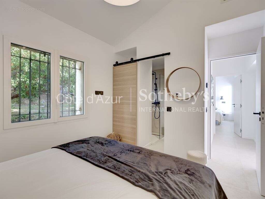 Maison à LES ISSAMBRES