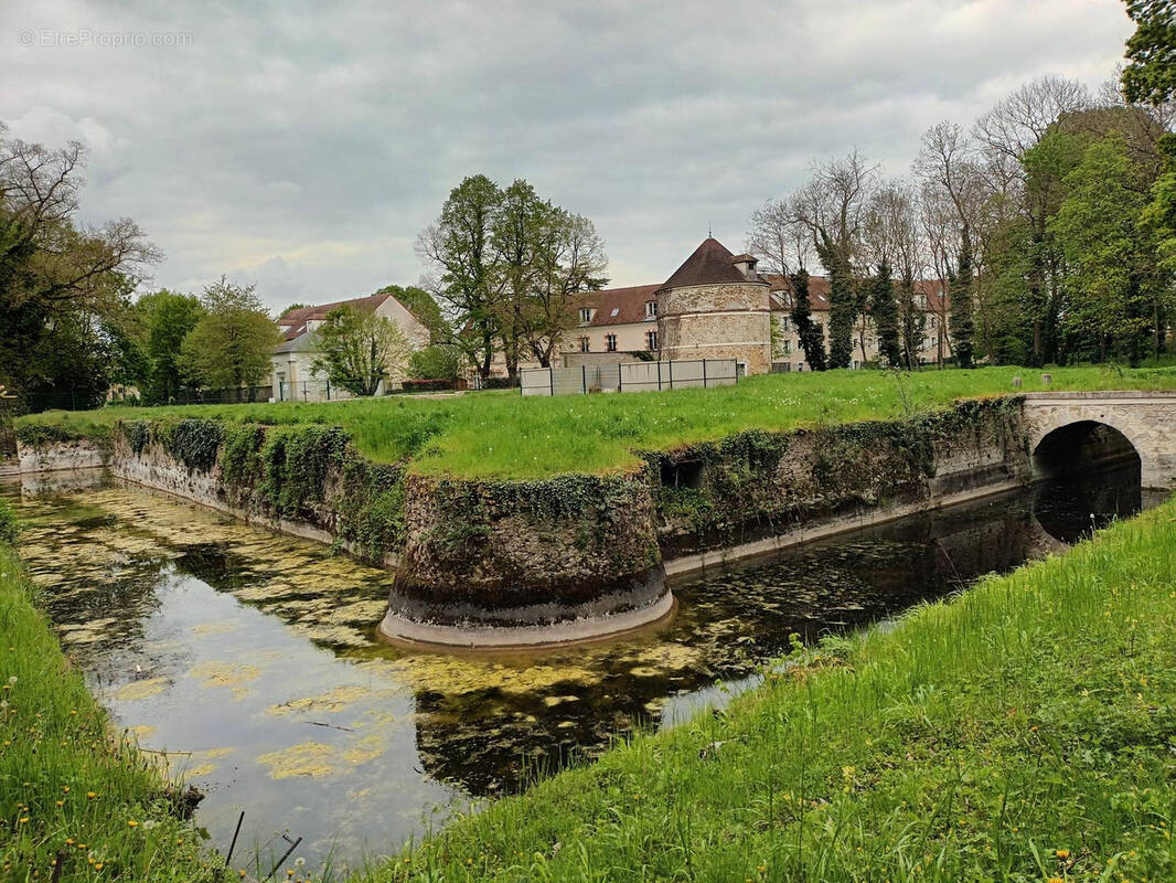 Maison à SAINT-PIERRE-DU-PERRAY