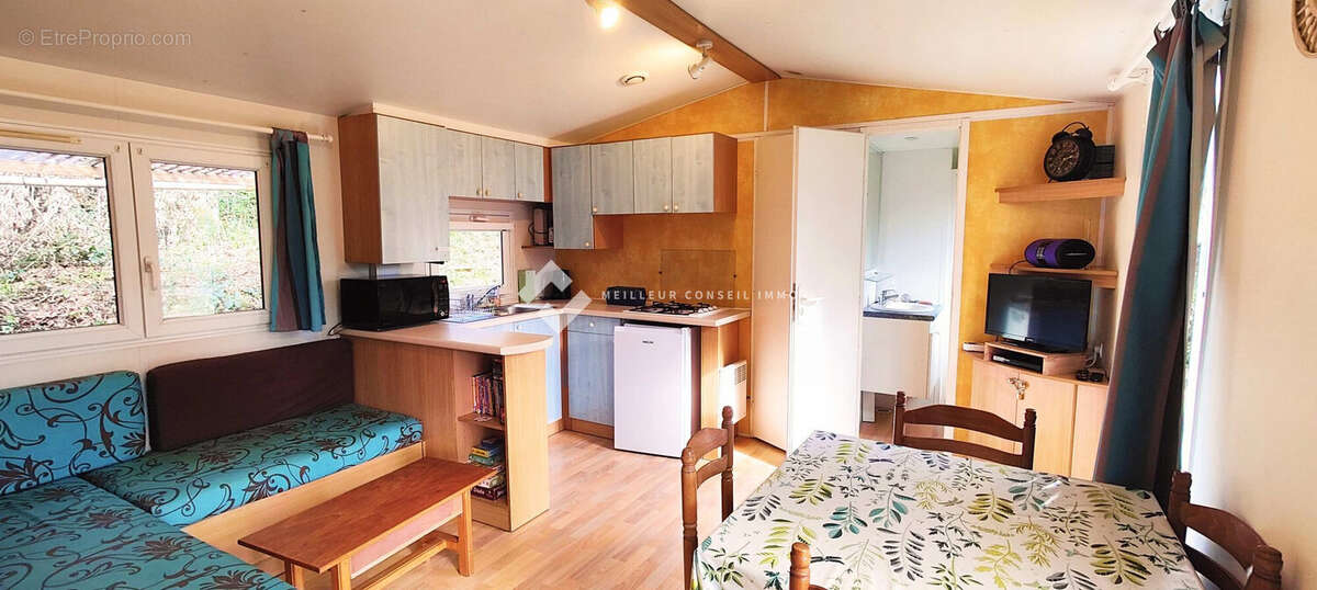 Appartement à CAUREL