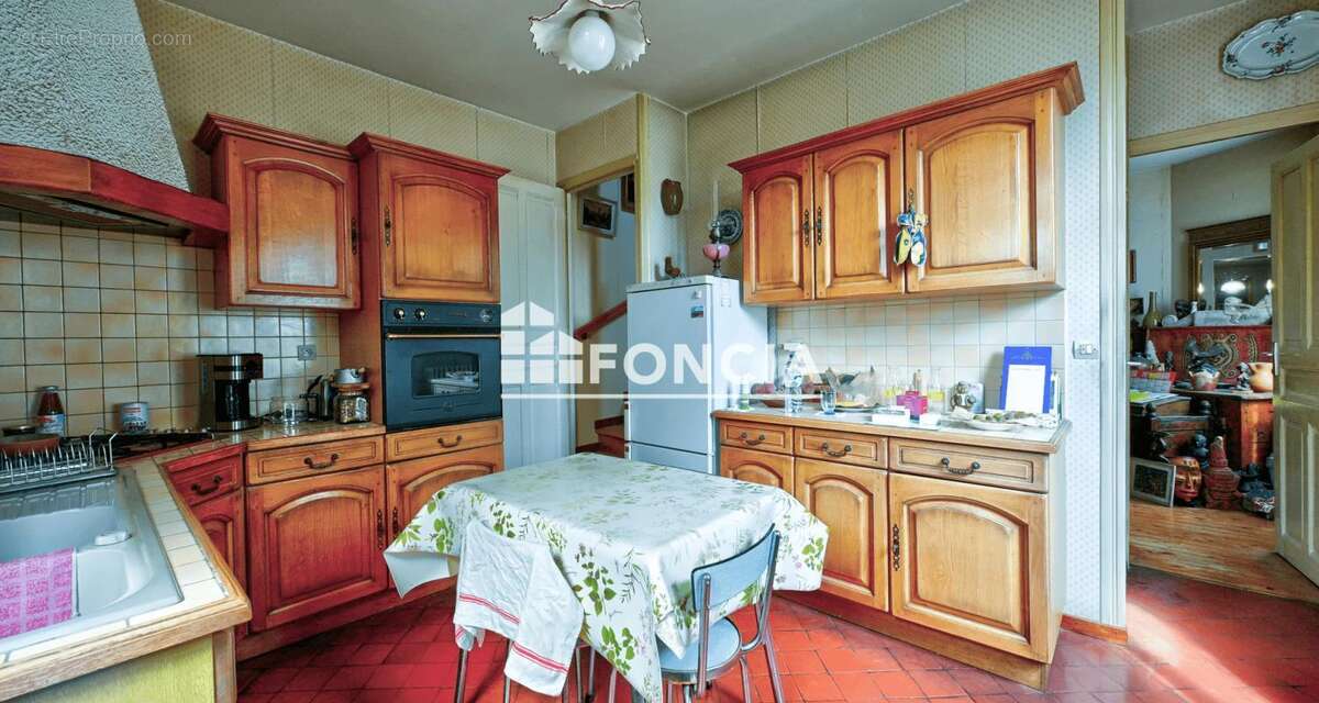 Maison avec jardin et sous-sol total à vendre - photo 3