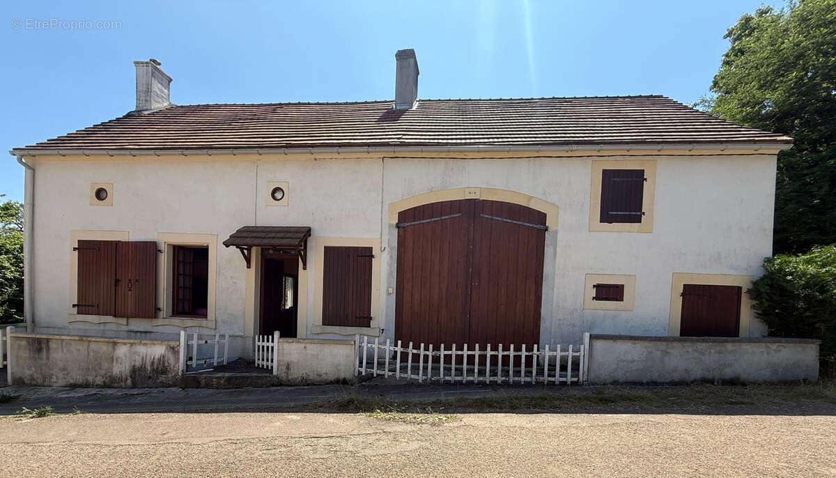 Maison dans un village de campagne à 15 minutes de l'A77 - photo 2