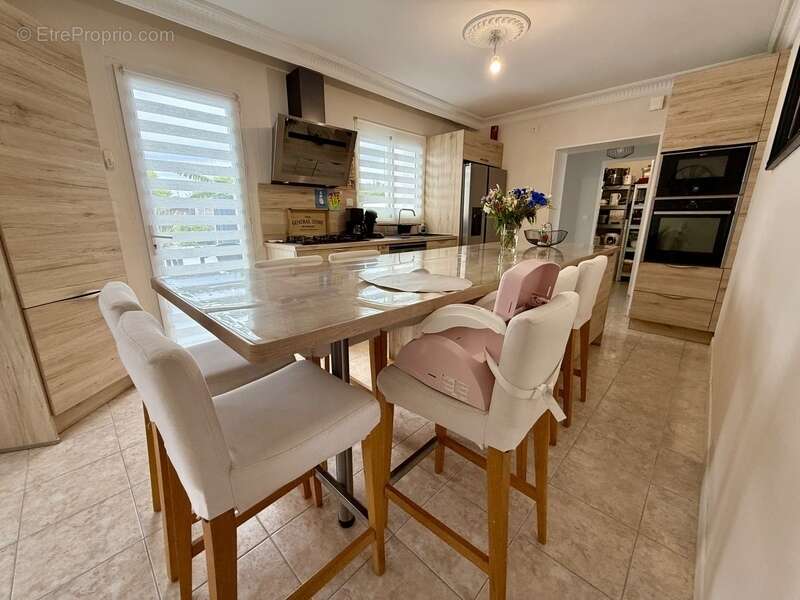 Maison à VILLEVEQUE