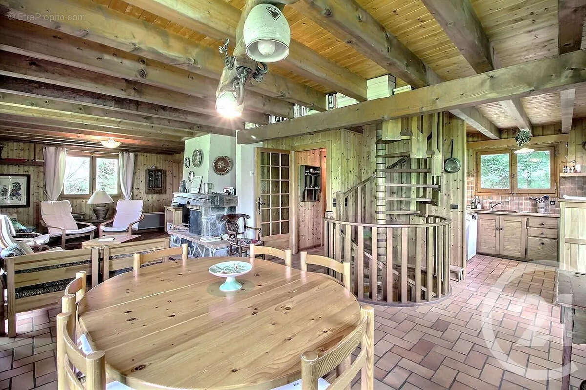 Maison à LUGRIN