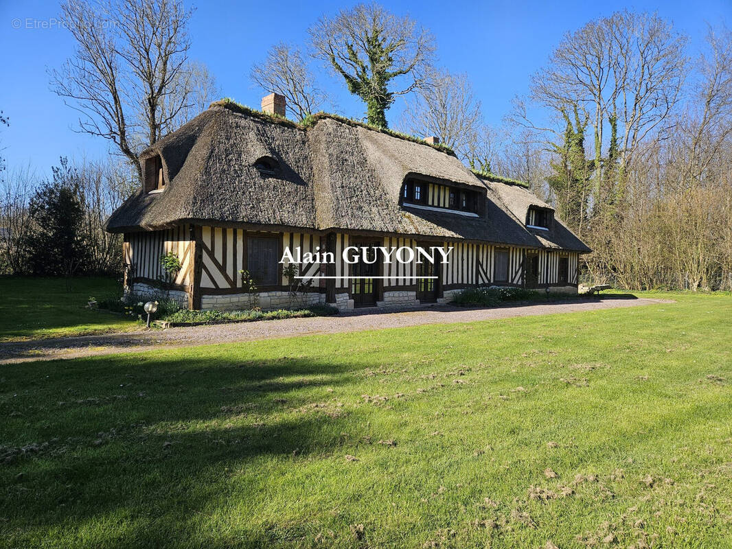 Maison à PONT-L'EVEQUE