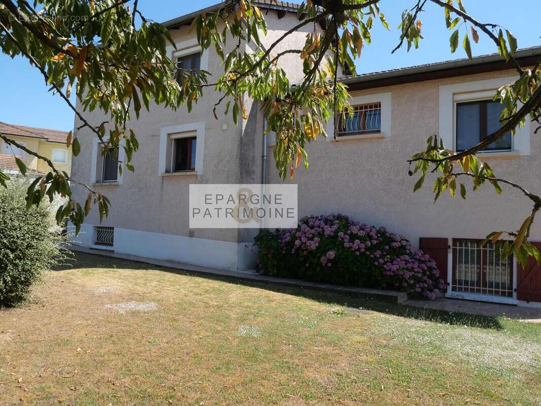 Maison 156 m² à Villette-D'anthon  - photo 2