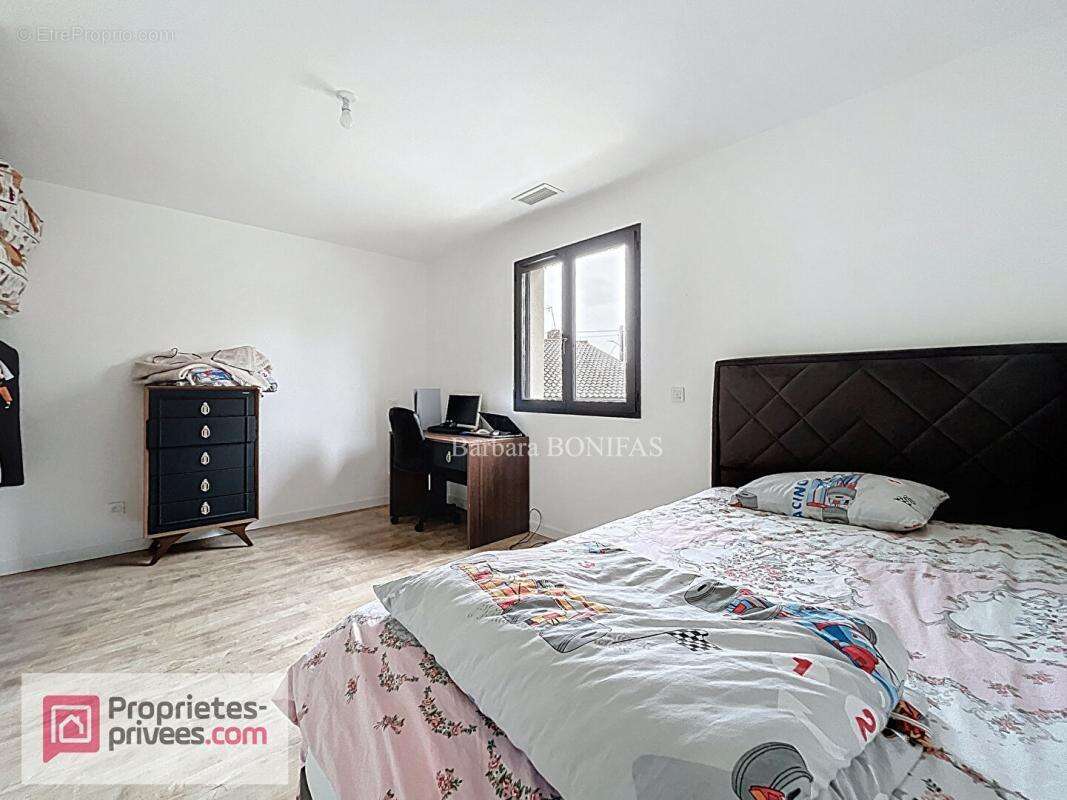 Maison Saint Sulpice La Pointe 4 pièces 124 m2 - photo 8