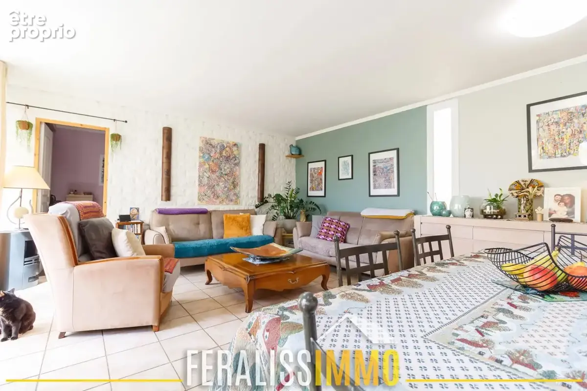 Lumineux appartement F4 de 86 m2 avec extérieur ! - photo 3