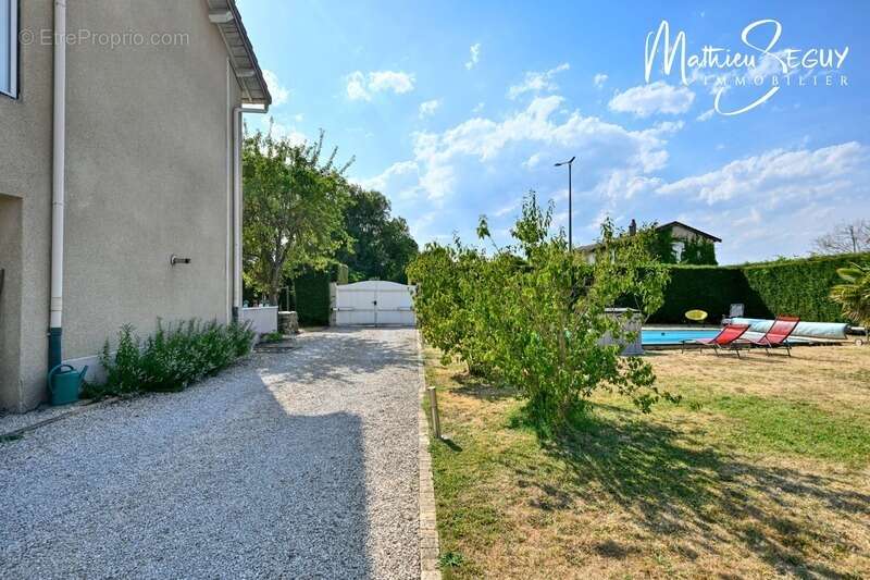 Maison à vendre 6 pièces SAINT ANDRE LE PUY avec grand terrain (42) - photo 22