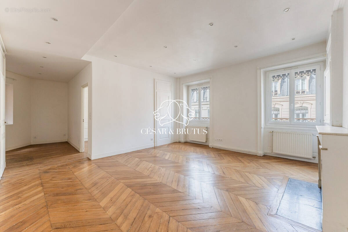 Appartement 61 m² à Lyon-2e  - photo 2