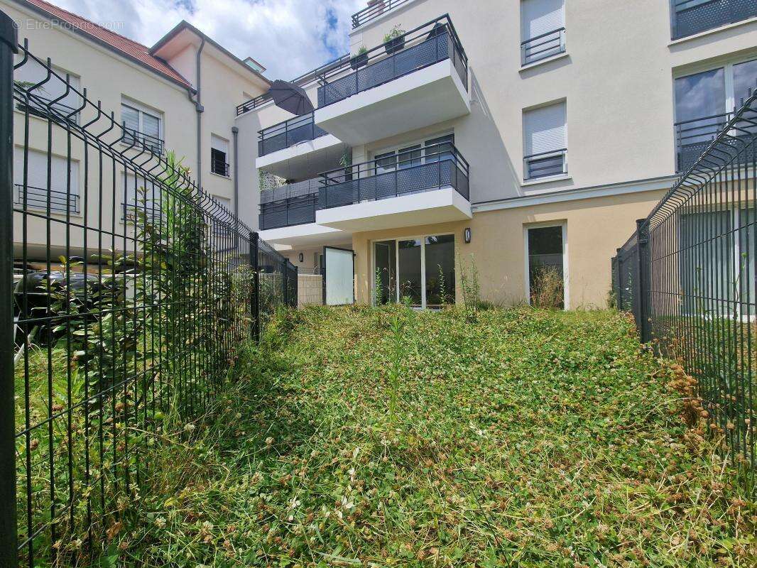 Appartement à BROU-SUR-CHANTEREINE