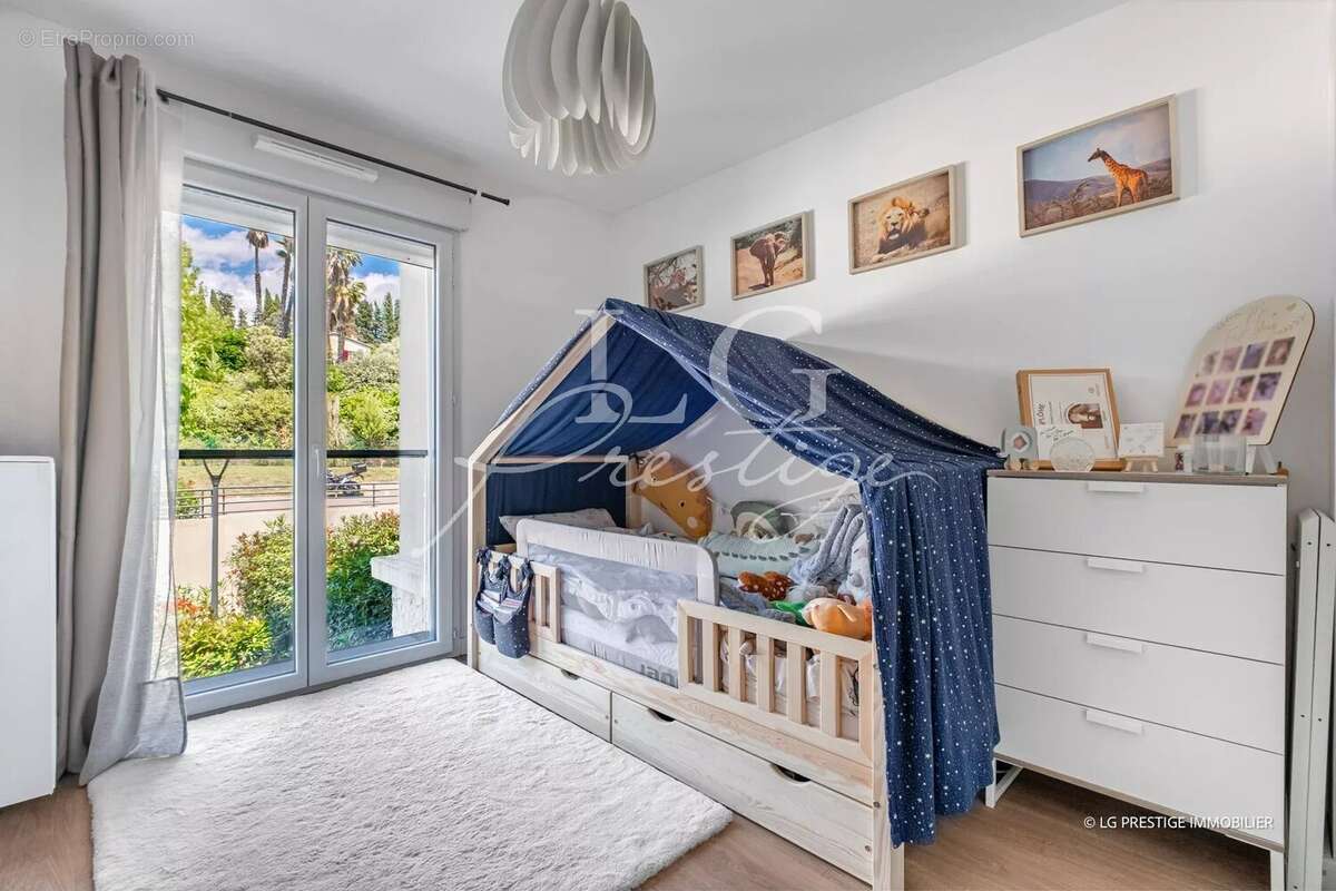Appartement à AURIBEAU-SUR-SIAGNE