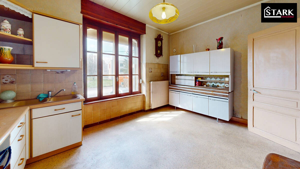 Maison à COLOMBIER-FONTAINE