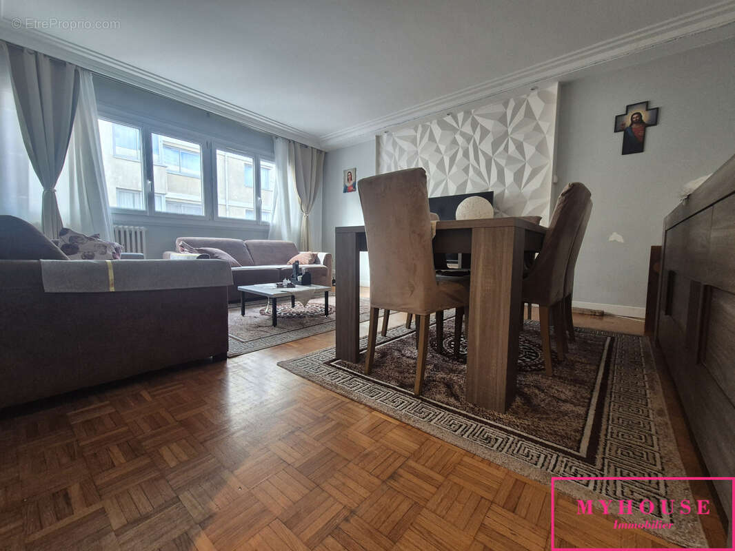 Quartier metro appartement 4 pieces 74m2 - photo 3