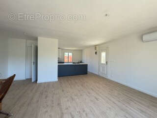 Maison de plain pied renovee - photo 9