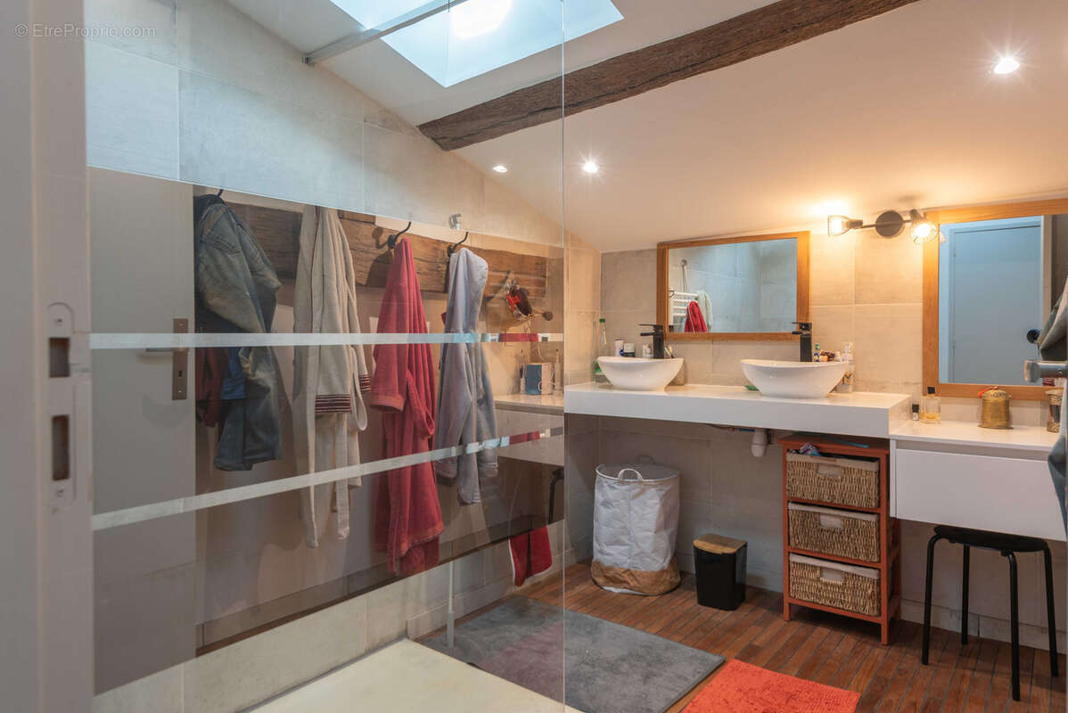 Maison à FARGUES-SAINT-HILAIRE