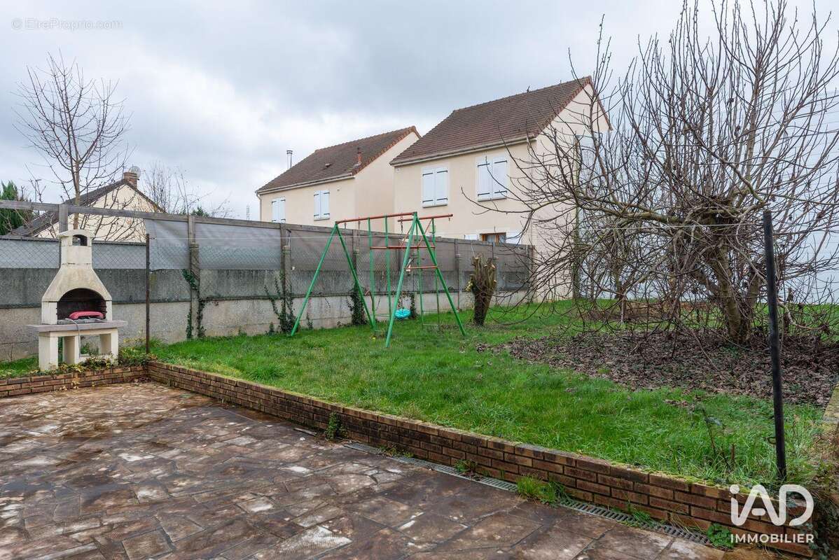 Photo 2 - Maison à DAMMARIE-LES-LYS