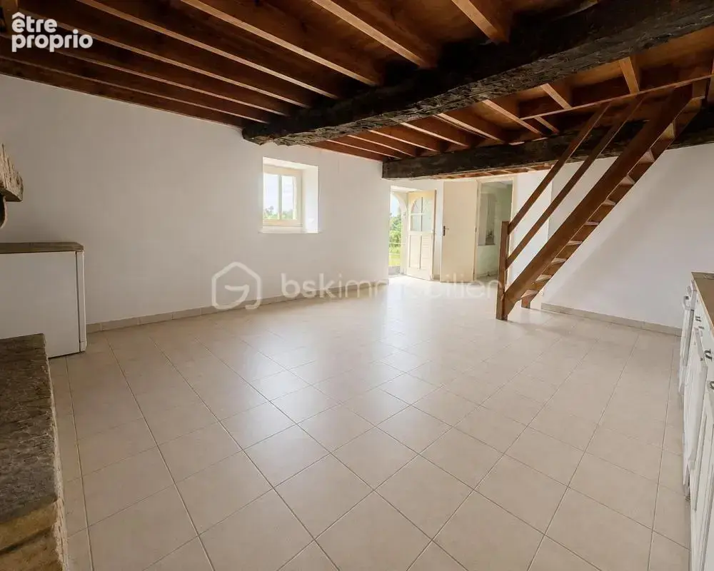 Ensemble immobilier de caractère - Maison d'habitation et deux dépendances en pierre à rénover - photo 16