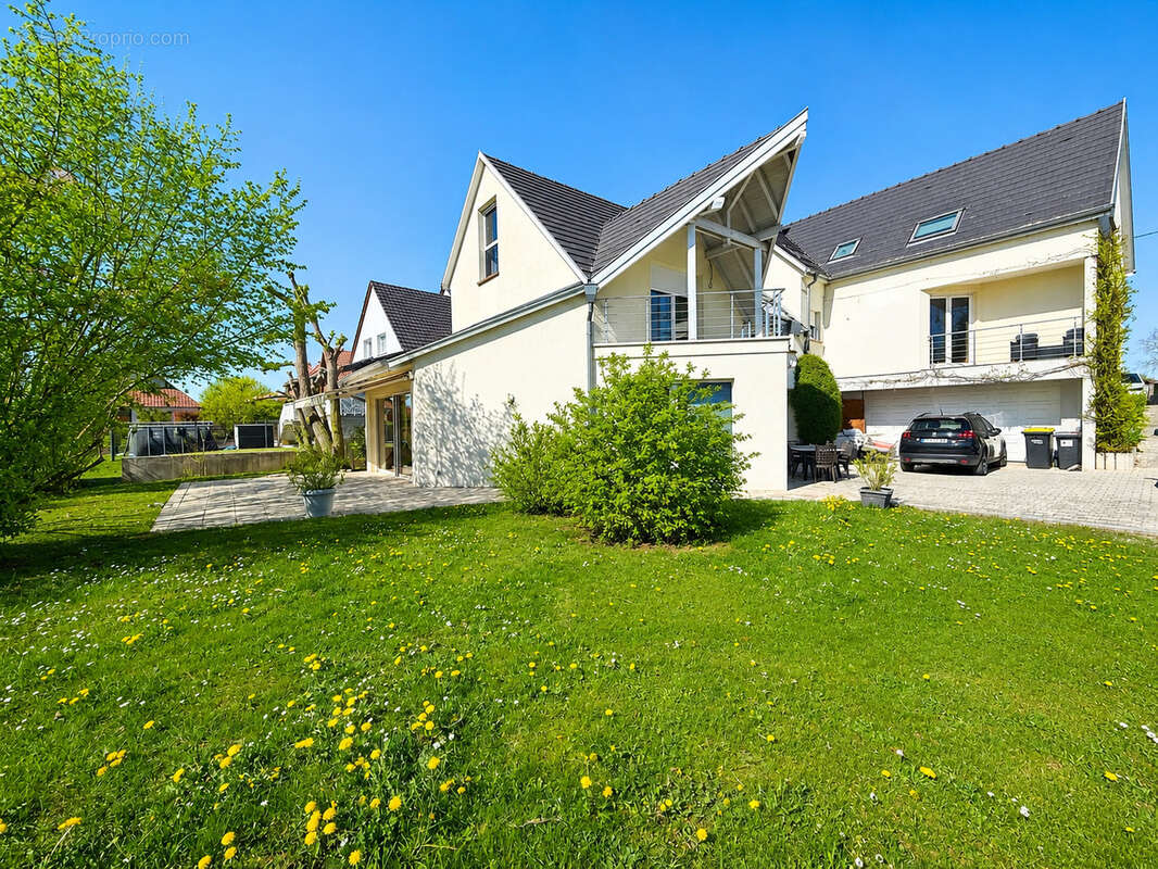 Berstett - L’esprit maison dans une petite copropriété   5 pièces de 141,63 m2 avec jardin, terrasse, garage - photo 24