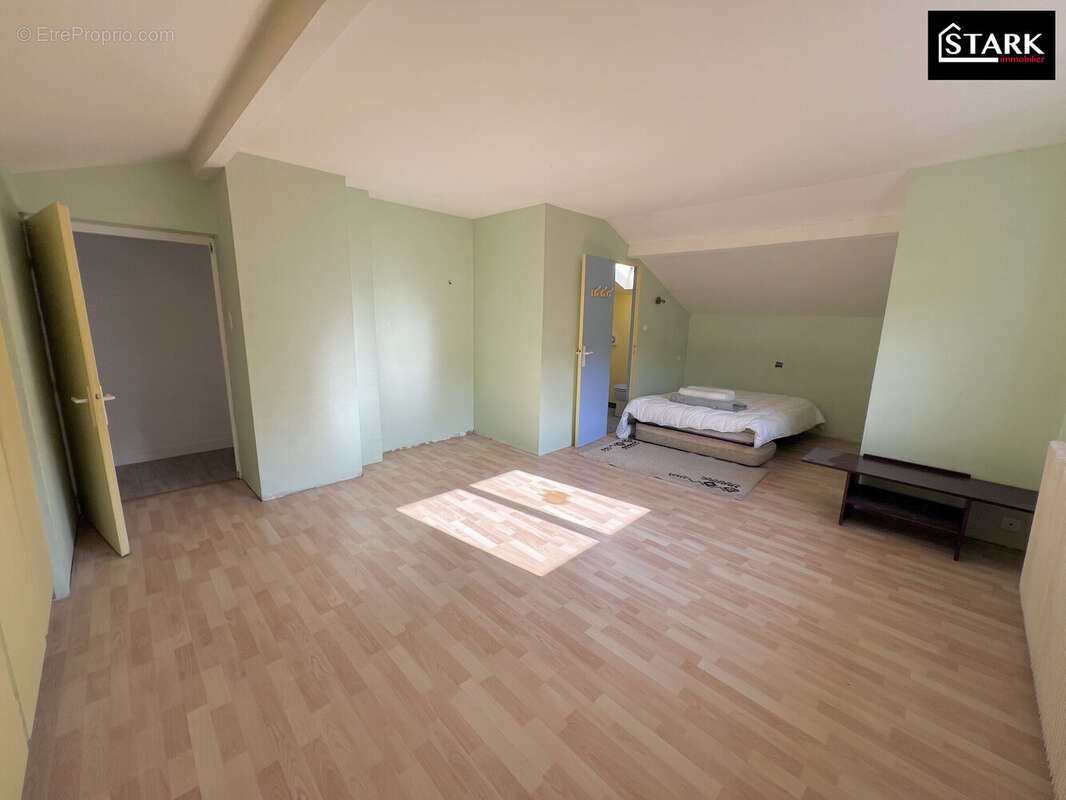 Maison à CHALONVILLARS