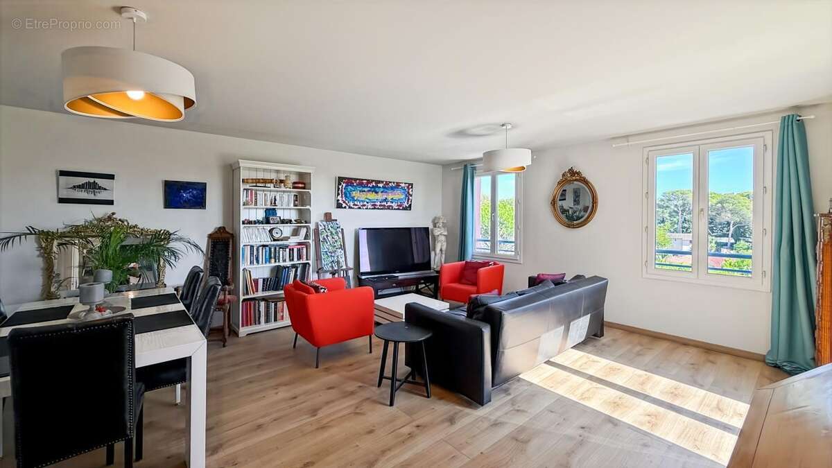 Appartement à SAINT-RAPHAEL