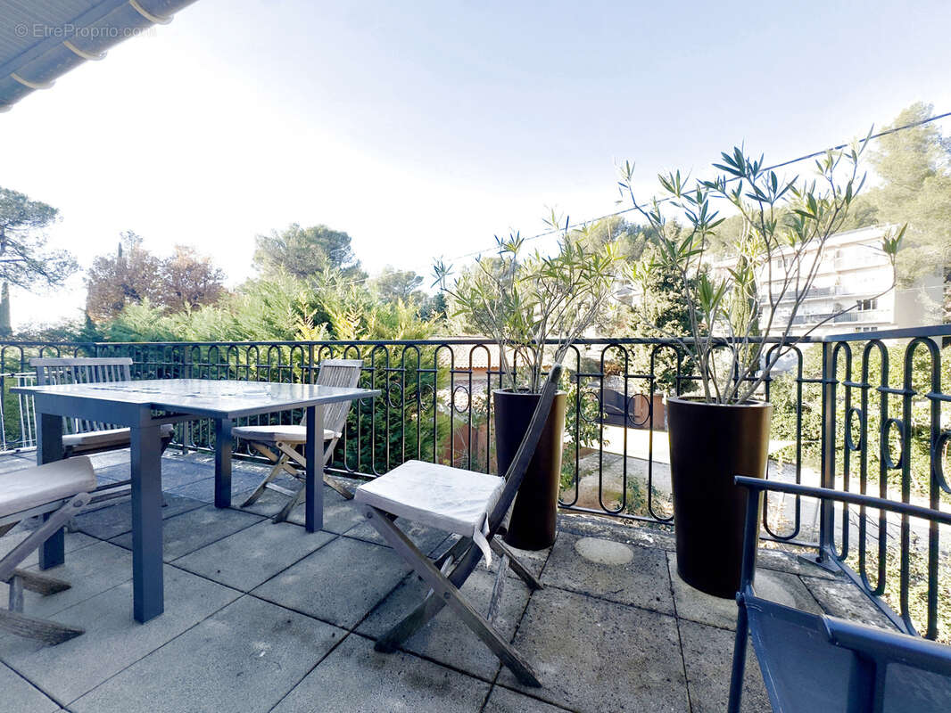 Appartement à BOUC-BEL-AIR