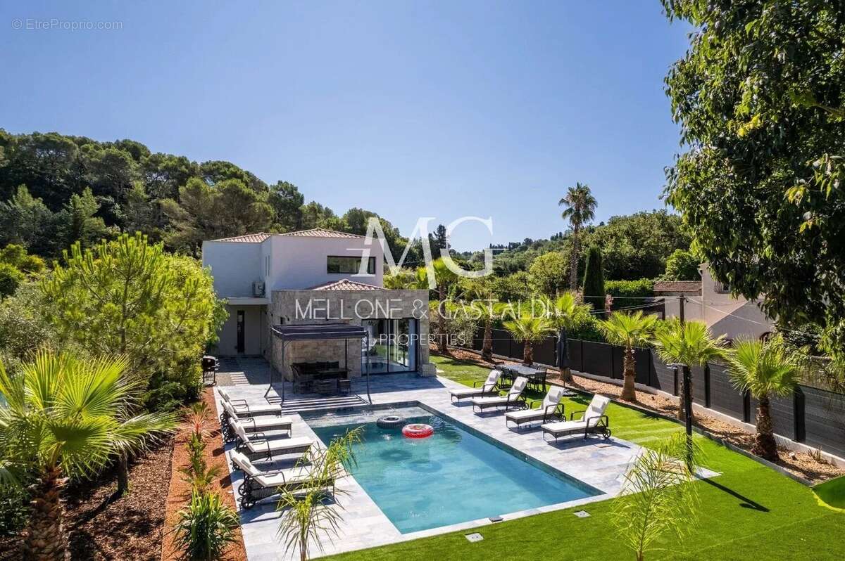 Maison à MOUGINS