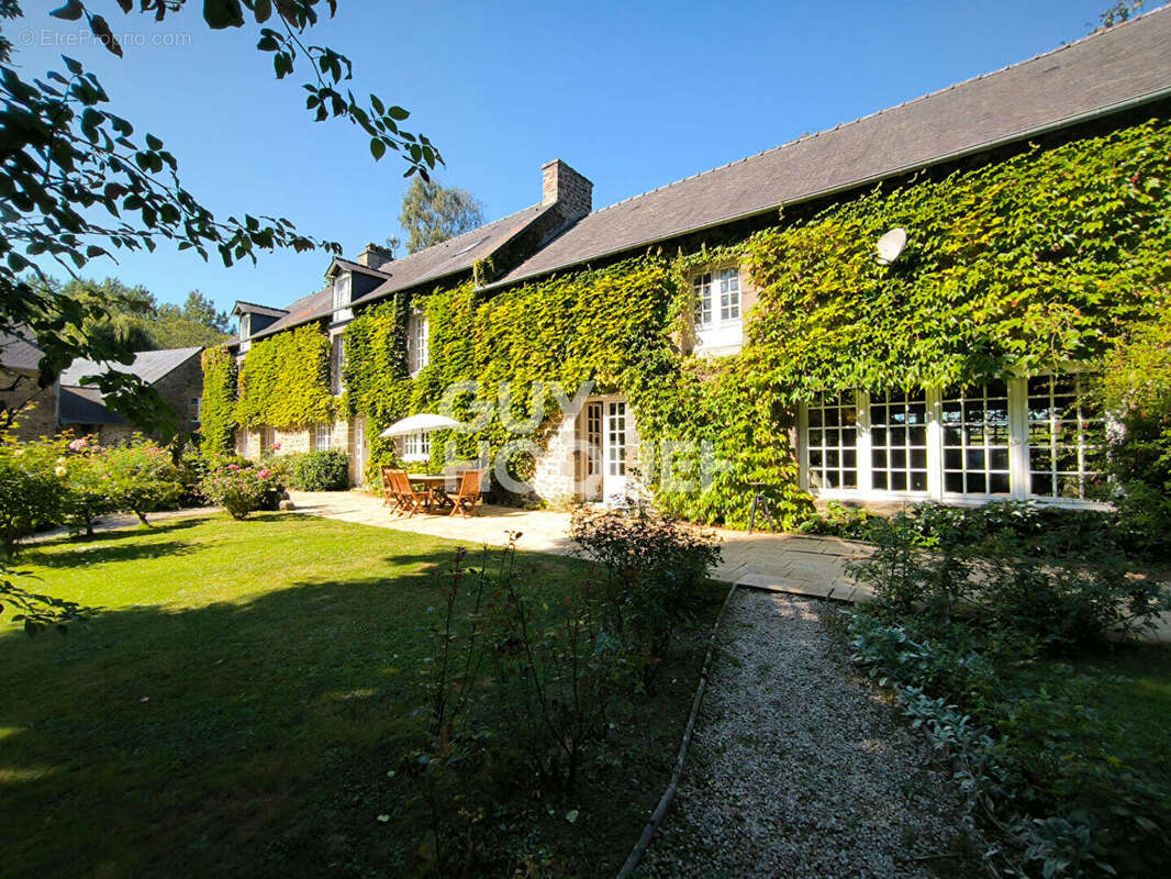 Maison à MINIAC-MORVAN