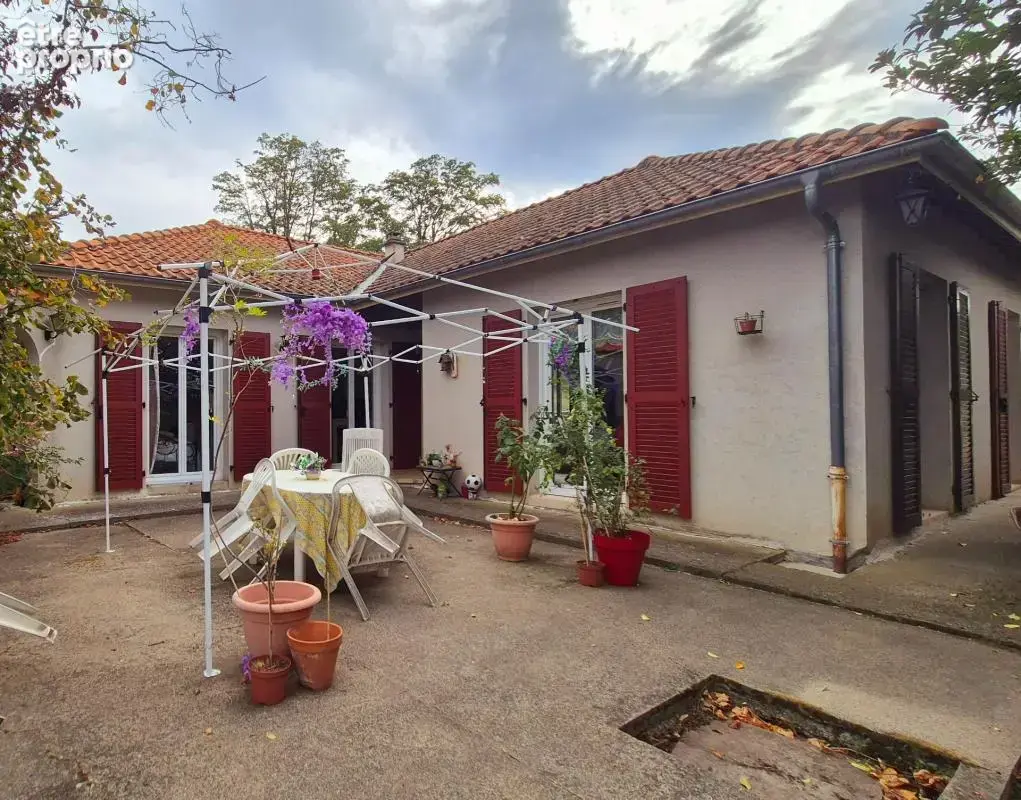 Maison à vendre 5 pièces VIC LE COMTE (63) - photo 3