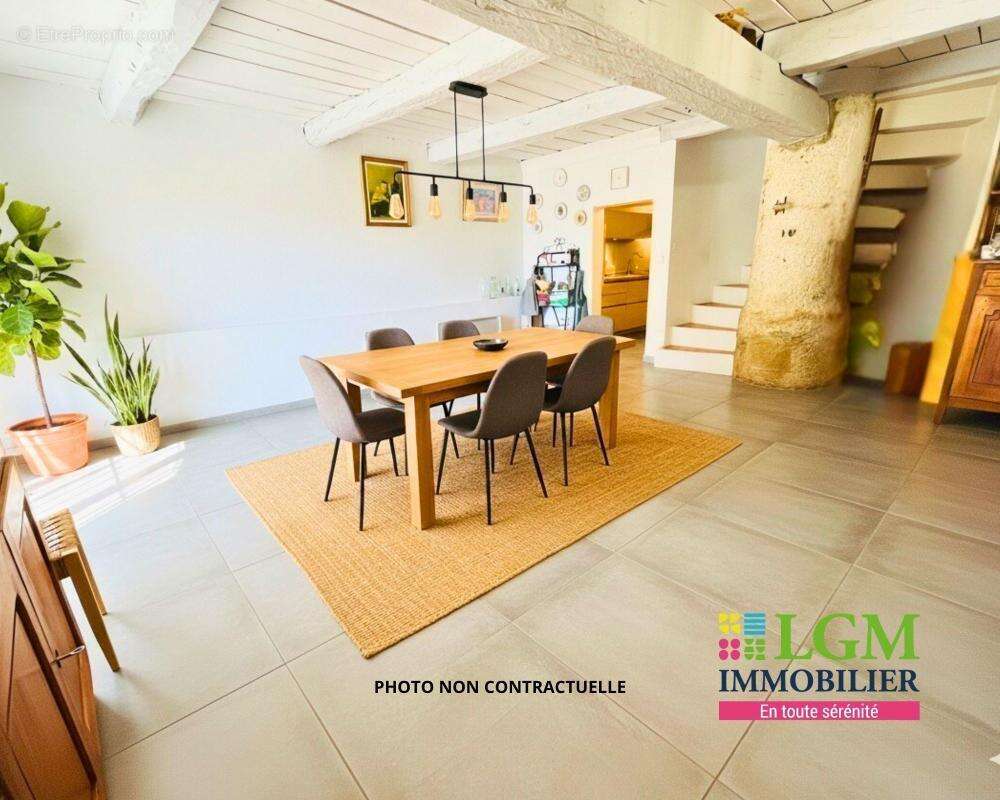 Maison à PLAN-DE-LA-TOUR