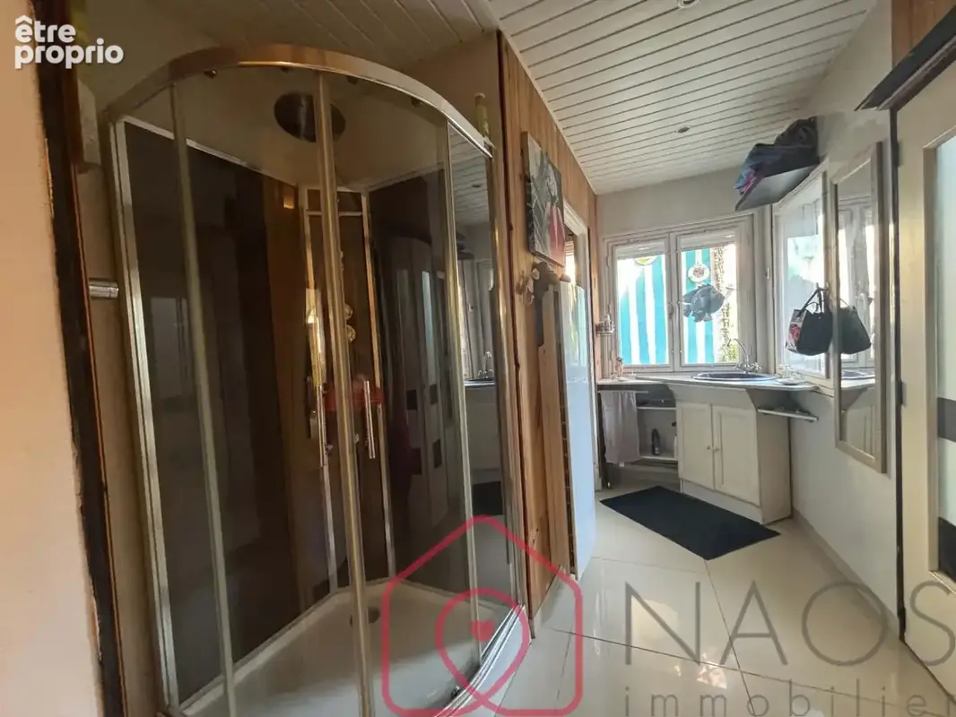 Au cur de la ville, cette maison de 67,31 m², - photo 6