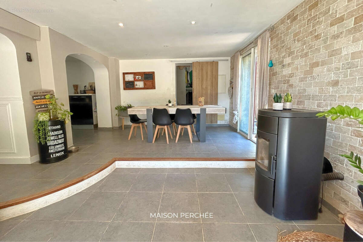 Trans en Provence maison de 167 m2 avec deux T4 indépendants - photo 2