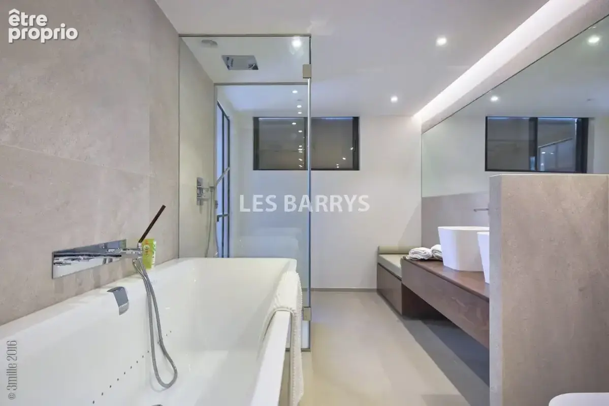 Rare villa de prestige à vendre à Gassin avec piscine et héliport - photo 14