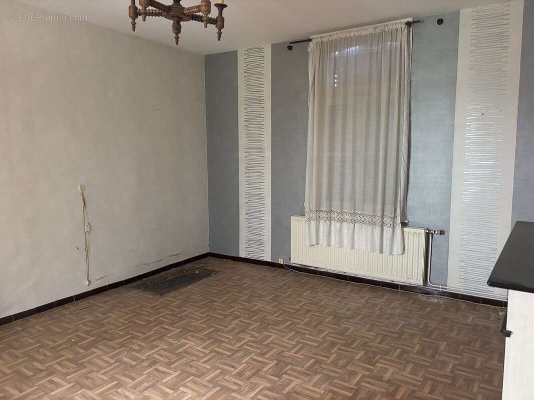 Maison 200 m² à Solesmes  - photo 5
