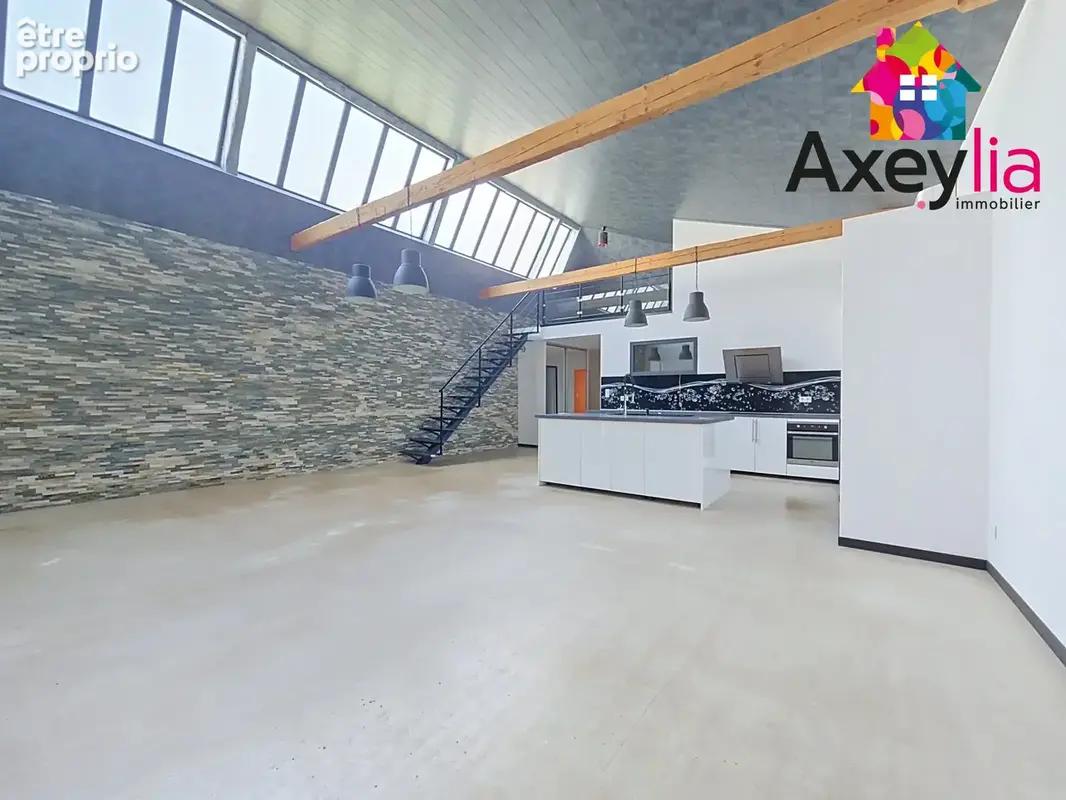 A vendre - centre roanne - maison type loft avec 3 chambres - photo 15