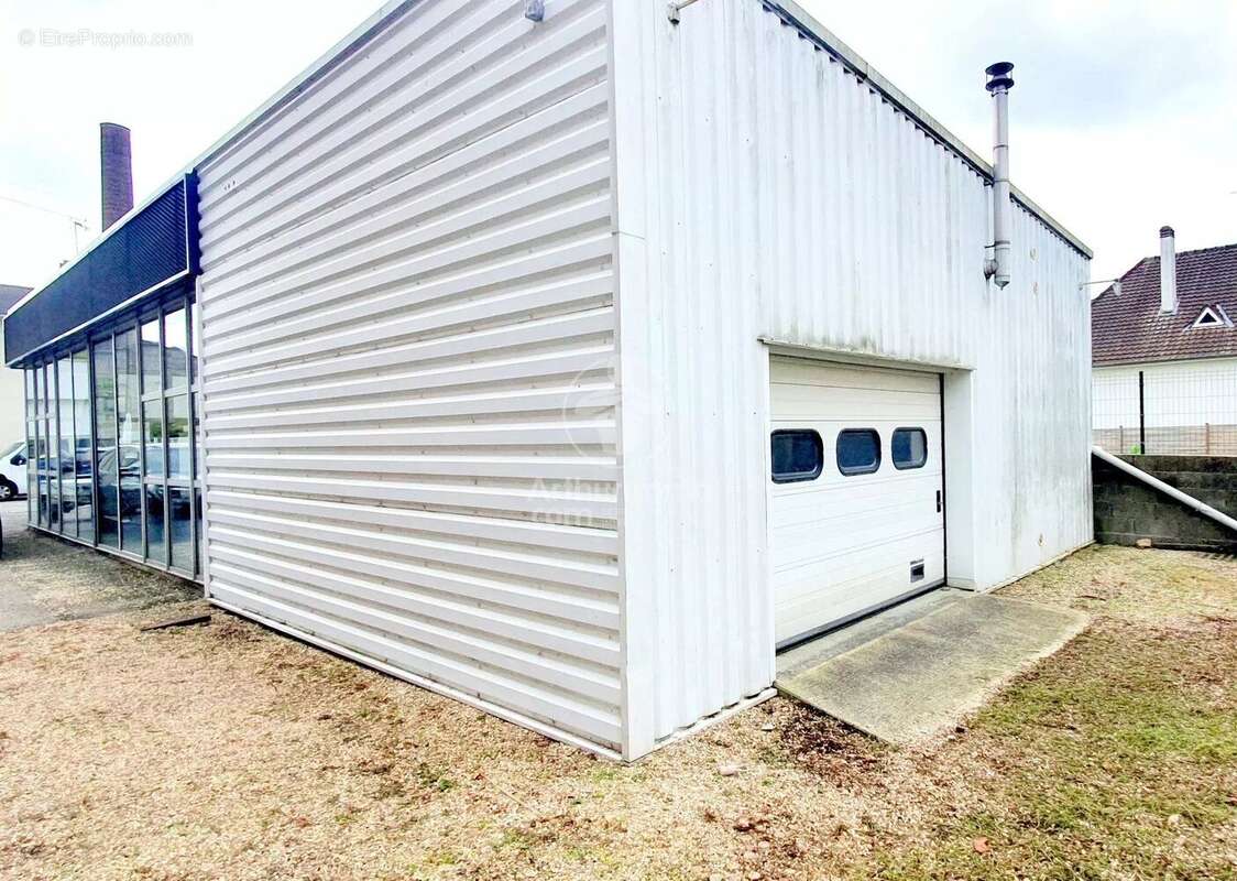 Commerce à DEVILLE-LES-ROUEN