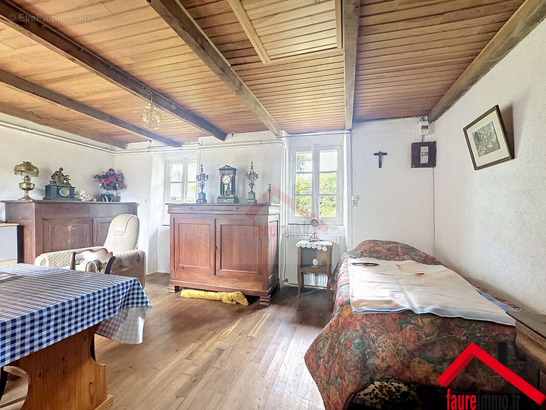 Maison à PERPEZAC-LE-NOIR