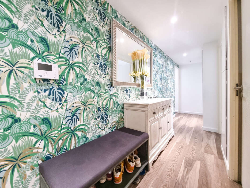 Appartement à LE CRES