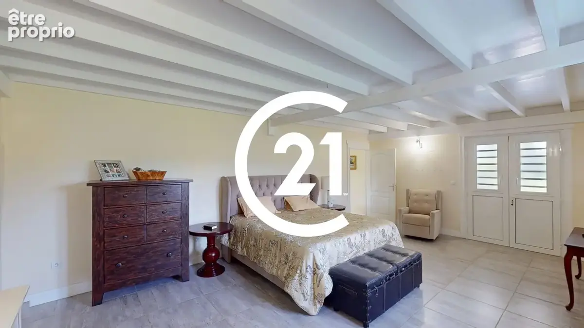 Maison 10 pièces 310 m² à vendre à Ducos (97224) - photo 6