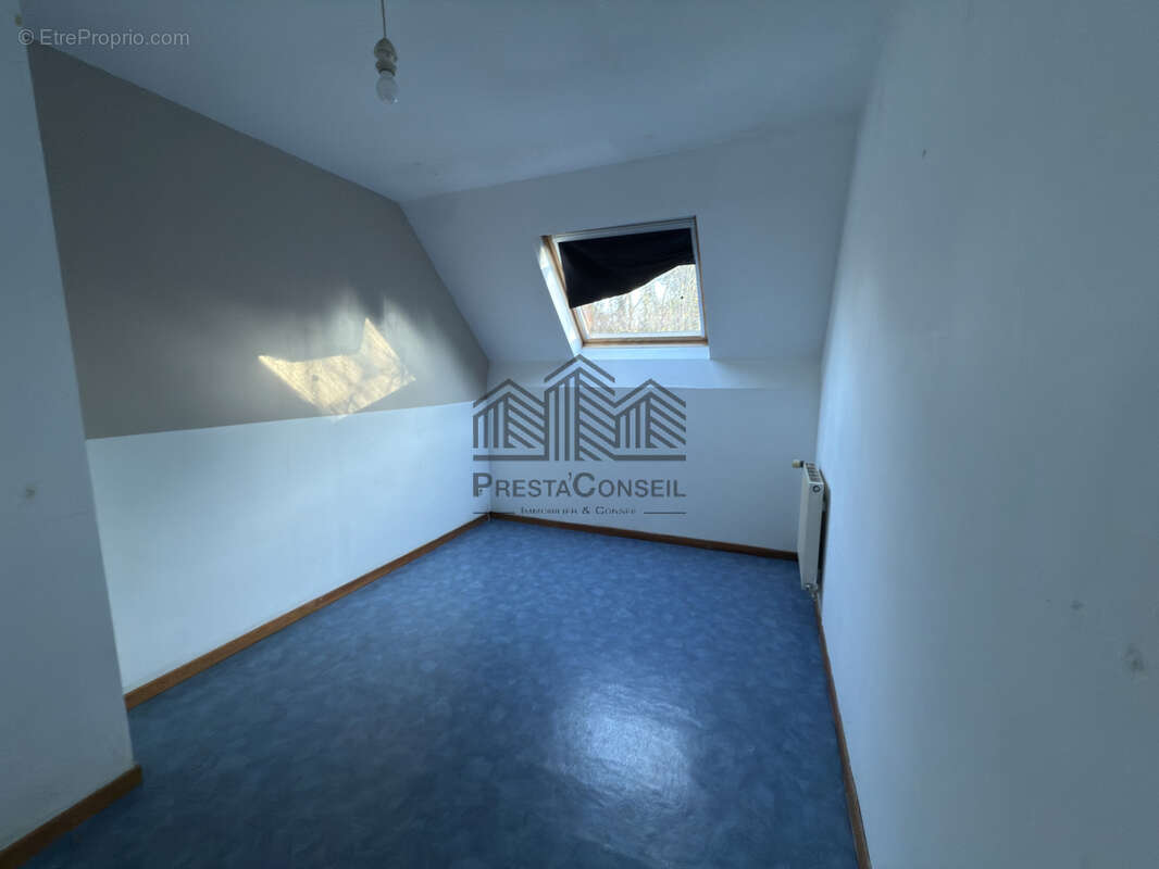 Maison à LES DAMPS
