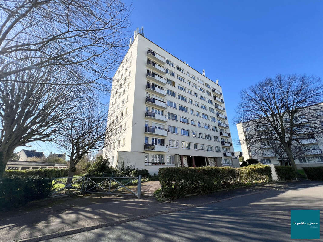 Appartement 56 m² à Caen  - photo 8