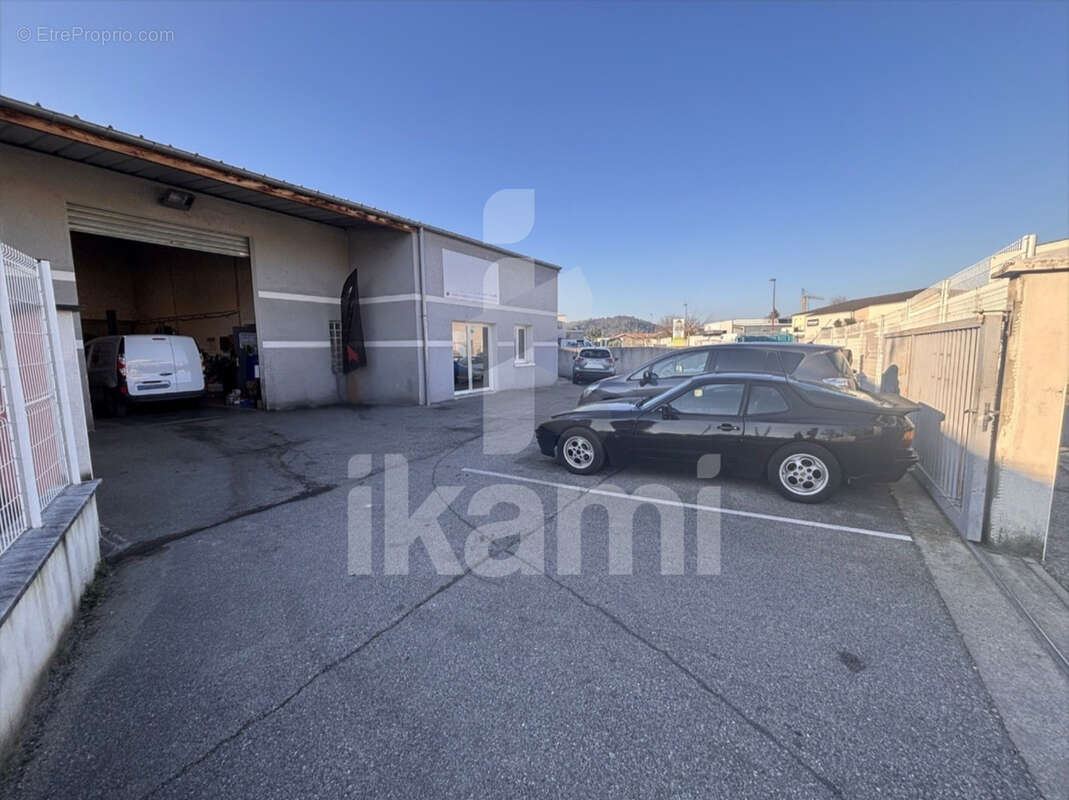 Secteur Romans-sur-Isère   Local d’activités / Entrepôt de 730 m2 - photo 3